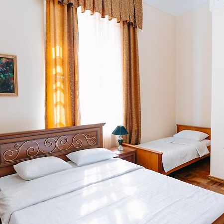 Lion B&B Самарканд Екстериор снимка